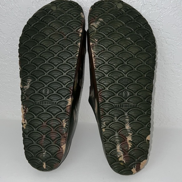 Sun + Stone Camo Mens Bowie Sandal Army Camo Beach Coastal Slip On Slide Sandal - Picture 4 of 4
